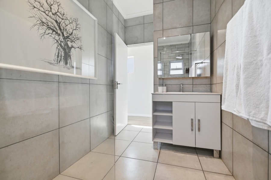 To Let 1 Bedroom Property for Rent in Sunset Beach Western Cape